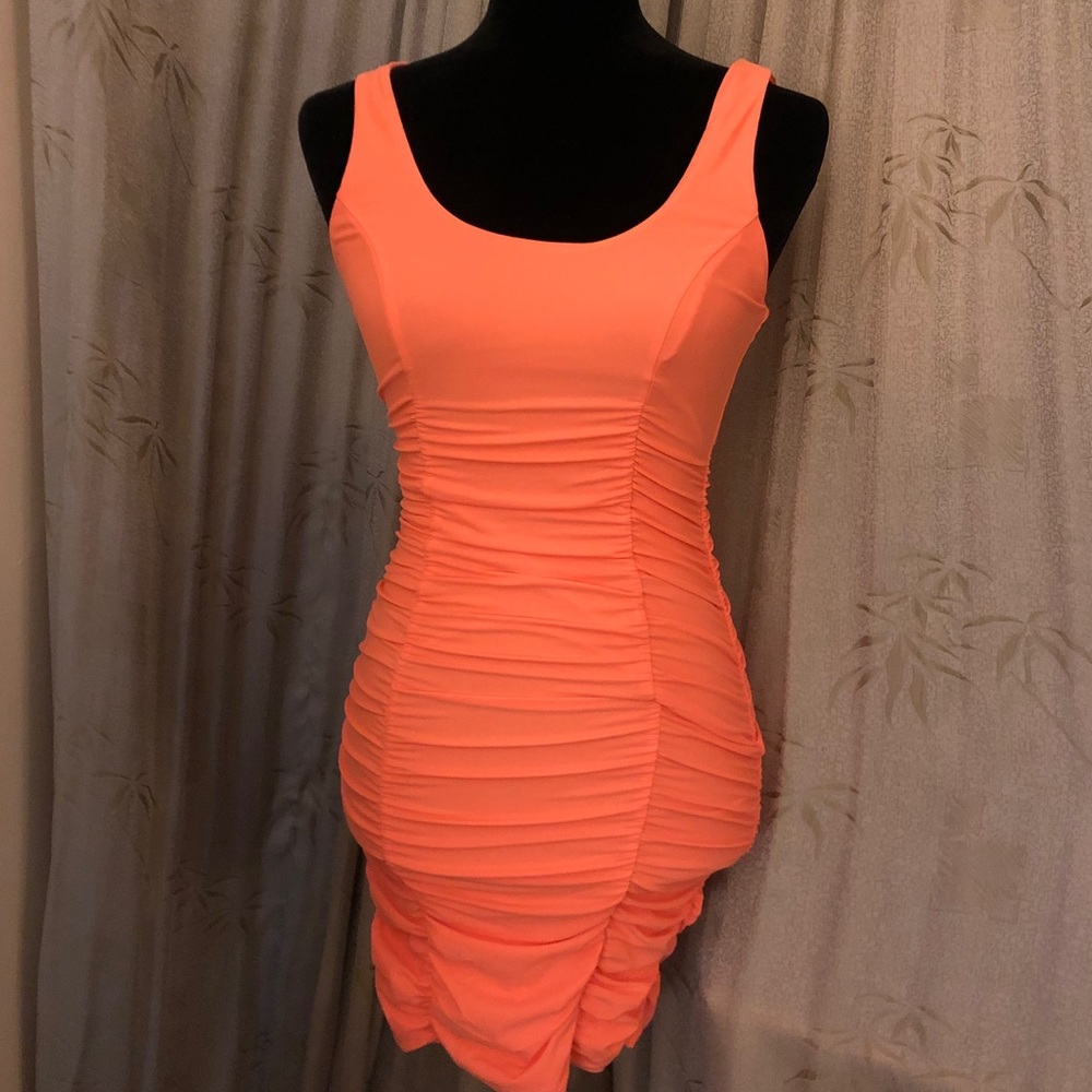 Dress - Picture 2 of 2